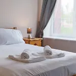 Bright 1 Bed Manchester Flat - Sleeps 3