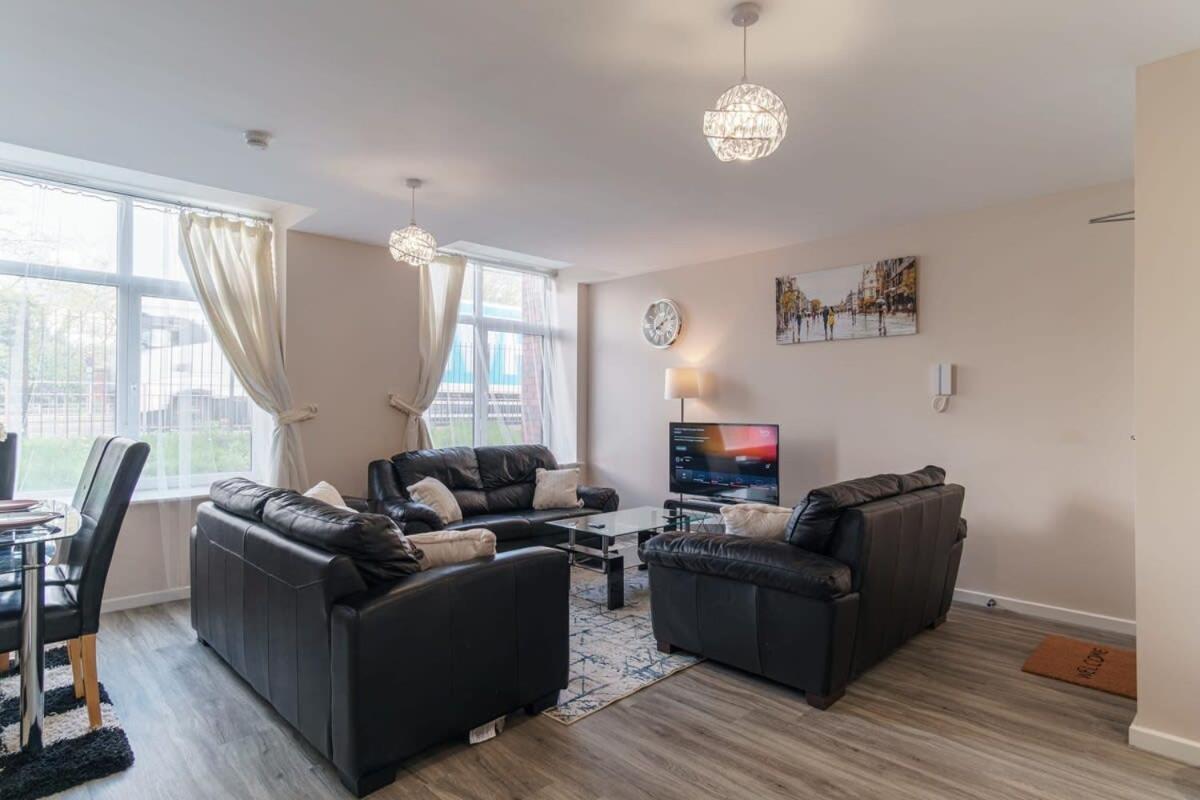 Bright 1 Bed Flat - Sleeps 3 Apartment *